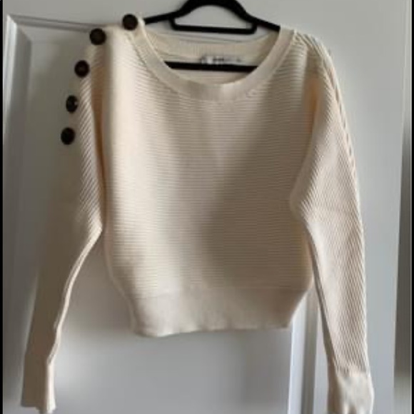 Zara cream colour sweater. Size medium.
